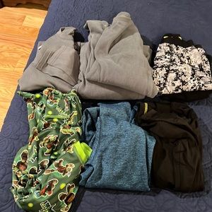 Boys pajamas sets (6 sets- top and bottom) very good cond . Size med 8